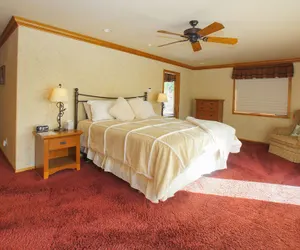 Photo 3 - Luxury View Lodge