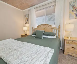 Photo 3 - Maple Lane Lodge