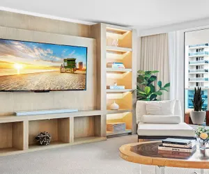 Photo 2 - Luxury Vacation Rentals at 1 Hotel & Homes by LRMB