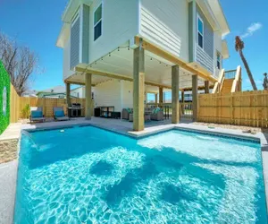Photo 2 - Sleeps 20 2 Modern Homes w/ Private Pool, Deck+patio 3-min Walk to the Beach
