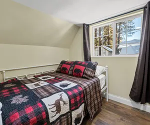 Photo 4 - Jaybird Lodge