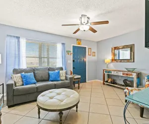 Photo 3 - 2BR Condo w Pool Beach Access and Walk to Hangout