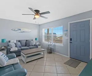 Photo 5 - Two 2br Condos Walk to Beach Hangout
