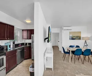 Photo 5 - Lovely 1- Bedroom Rental Unit With Pool