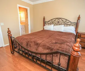 Photo 2 - Lakeview Court Castle