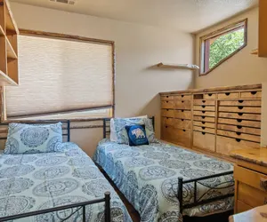 Photo 5 - Moonridge Retreat