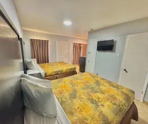 Photo 3 - Welcome Motel