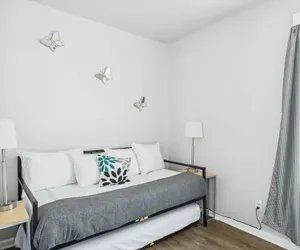 Photo 4 - Downtown Detroit Gem 3 Bedrooms & Culture!