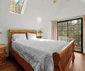 Photo 4 - Little Bear Lodge