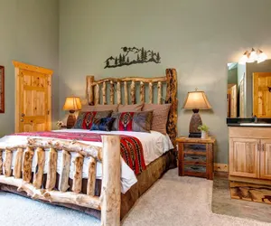 Photo 3 - Timber Wolf Lodge Collection by KBM - 2 Units (5b/12c)