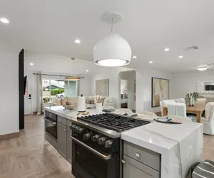 Photo 4 - NEW The Hensley on Hubbell Designer Oasis w Pool