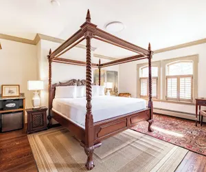 Photo 2 - The Willoughby House