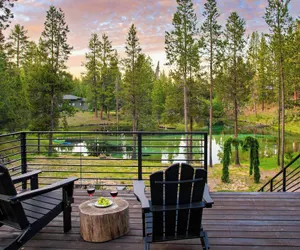Photo 2 - Spring River Retreat Waterfront Luxury w/ Hot Tub, Game Room & Near Bend