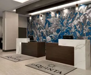 Photo 2 - La Quinta Inn & Suites Idrive