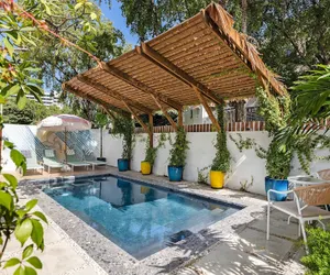 Photo 2 - Oasis Condado Pool Parking Beach Steps Away