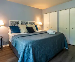 Photo 2 - Cozy Condo at Interlaken! Stay & Play on Lake Como
