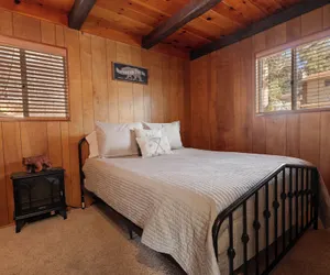 Photo 3 - Encino Pines