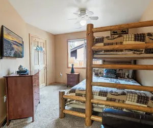 Photo 4 - Bear Family Cabin