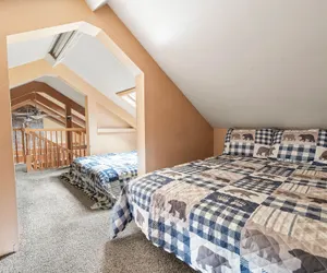 Photo 3 - Bear Family Cabin