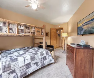 Photo 2 - Bear Family Cabin