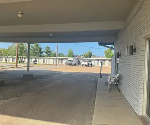 Photo 2 - holiday motel