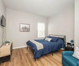 Photo 4 - Queen City Retreat 1 - Cozy Home for 6 Near Attractions & Restaurants