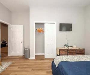Photo 5 - Queen City Retreat 1 - Cozy Home for 6 Near Attractions & Restaurants