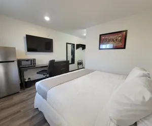 Photo 3 - The Suite Inn