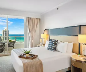 Photo 3 - Luxury Vacation Rentals at Fontainebleau Miami Beach by LRMB