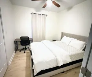 Photo 4 - Newly Renovated 2 Bedroom - A Seasoned Superhost