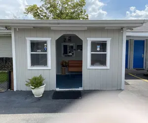 Photo 2 - Motel 19 By Capital O Baytown I-10