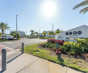 Photo 3 - Daytona 2BR w/ Parking Family & Pet Friendly