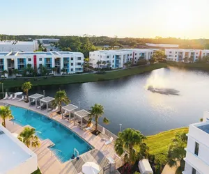 Photo 2 - Daytona 3BR Getaway Pool, Gym, Pet Friendly