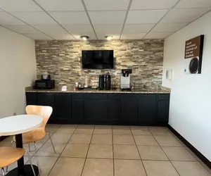 Photo 3 - Studio 6 Suites Urbana, Il