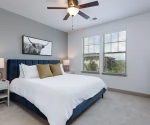 Photo 5 - Cadence Cool Springs Apartments by Landing
