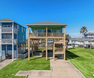 Photo 2 - Sunny Beach House