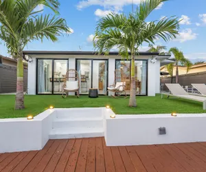 Photo 2 - Tropical Waterfront Oasis with Hot Tub Jacuzzi