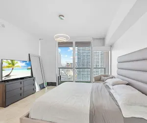 Photo 4 - Penthouse ICON W Hotel WaterViews Balcony Brickell