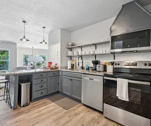 Photo 3 - OKC 6BR Pet-friendly Near Penn Square 60