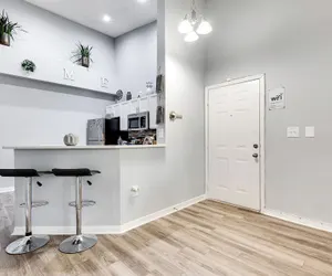 Photo 3 - 2Bedroom 2Bath Water View Apartment