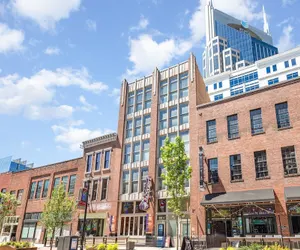 Photo 5 - The Saddlery - Mic Drop - Walk to Broadway