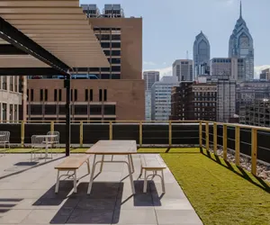 Photo 5 - Sosuite 1bed Apt w Roof Deck, Gym, Laundry