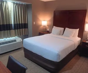 Photo 5 - Four Corners Inn & Suites