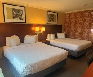 Photo 3 - Woburn Inn