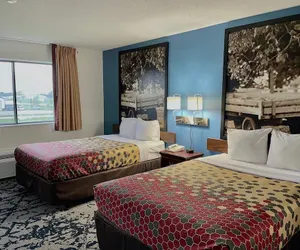Photo 5 - Lamoni Inn & Suites