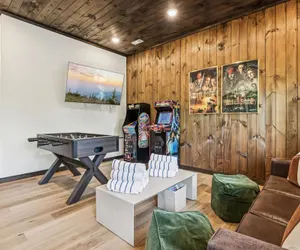 Photo 4 - Gorgeous Brand-new Home w Pool Game Room Hot Tub