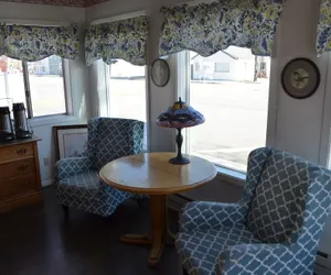 Photo 4 - Silver Maple Inn