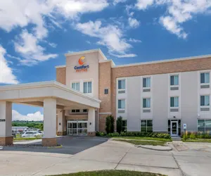 Photo 2 - Comfort Suites West Omaha