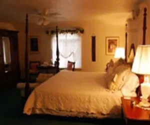Photo 4 - Novel House Inn