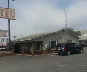 Photo 2 - XIT Ranch Motel